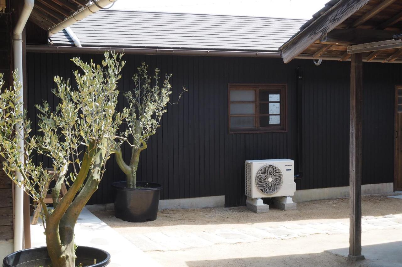 岡邸 Tonosho (Kagawa) Exterior foto
